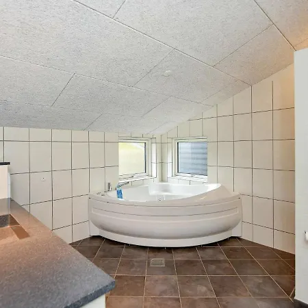 Casa de Férias Luxurious Holiday Home In Hovborg With A Scenic View *